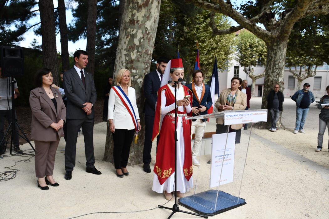 inauguration statue charles Aznavour 24.09 (100)