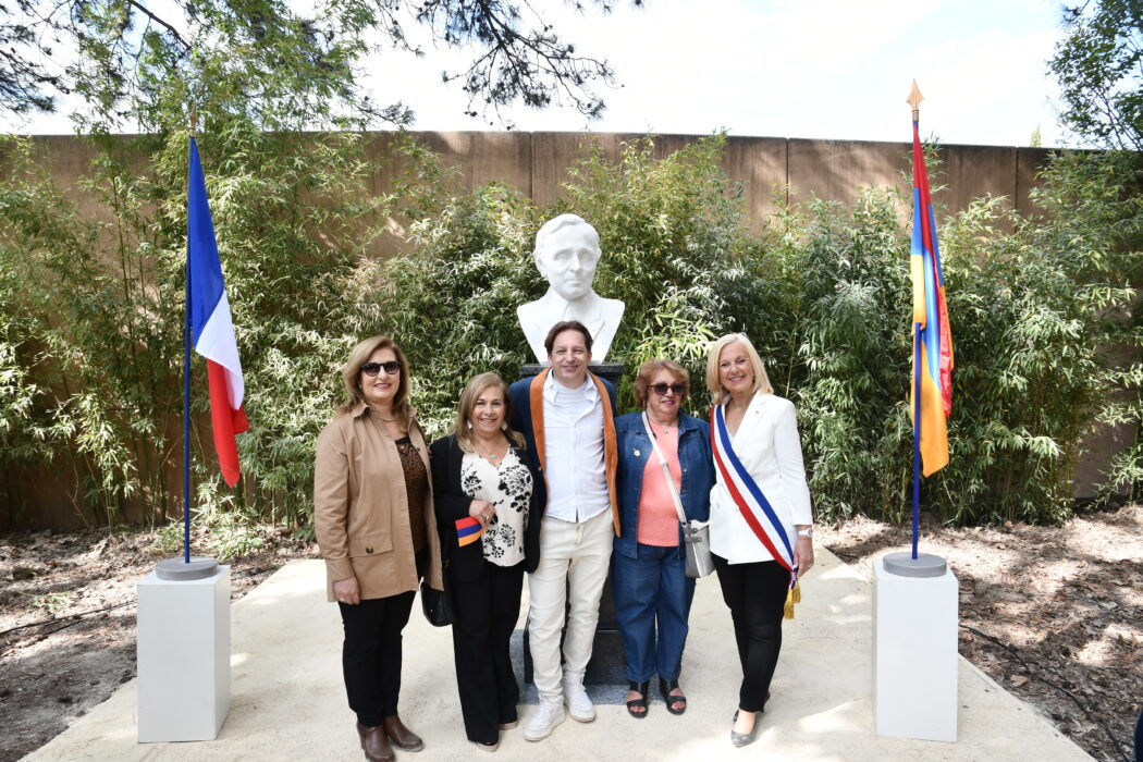 inauguration statue charles Aznavour 24.09 (165)