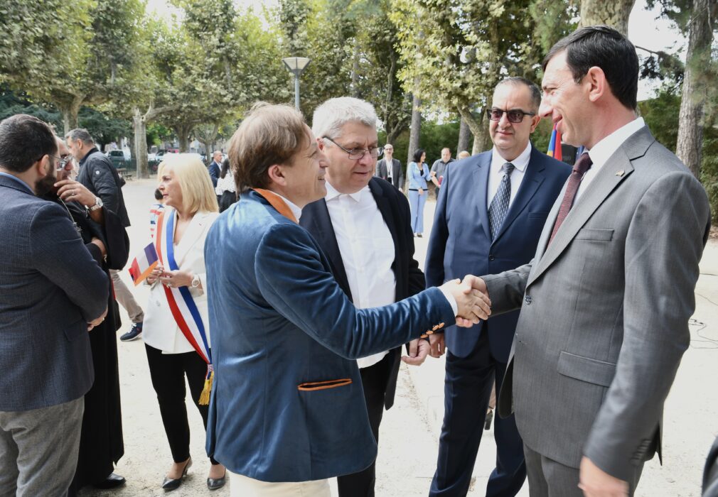 inauguration statue charles Aznavour 24.09 (23)